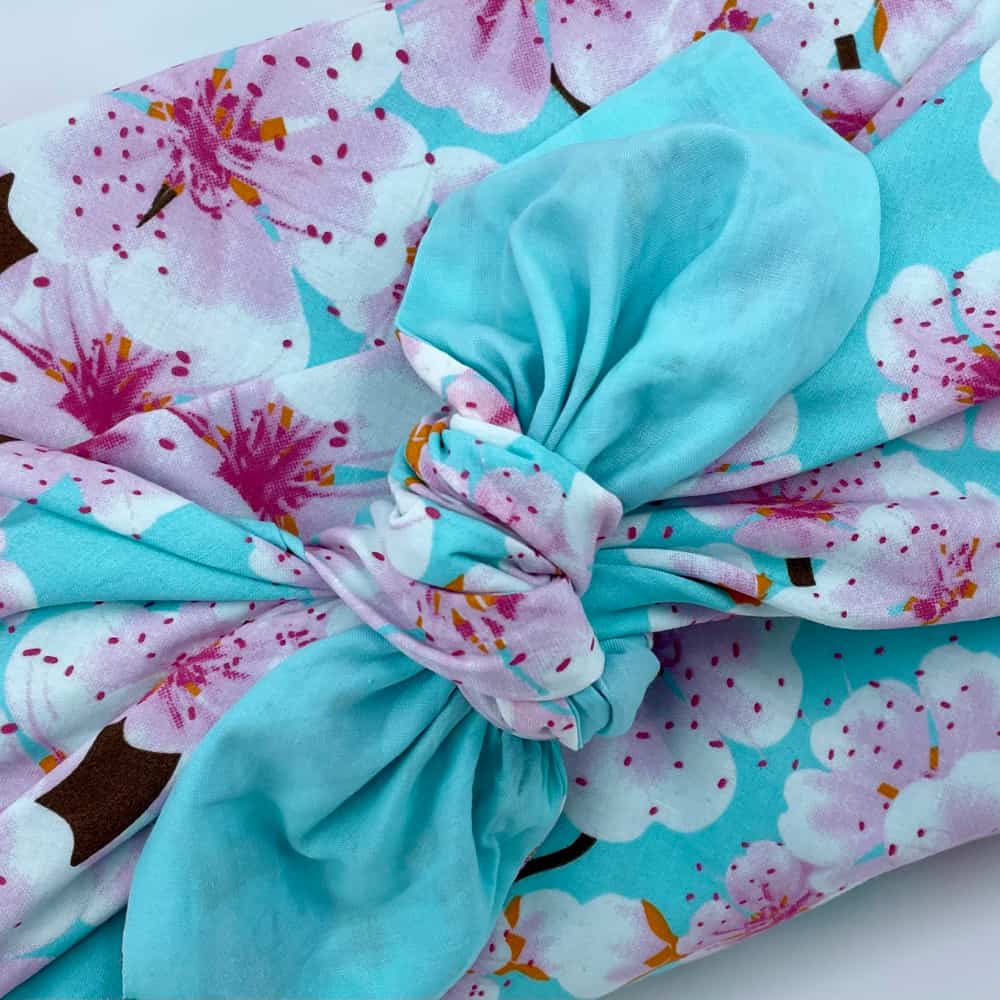 Fabric gift wrapping